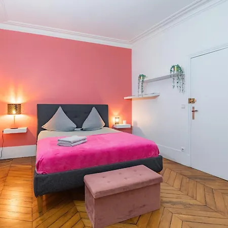 Avenue Ternes Apartment Paris